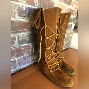 Leather boots 
Suede 
Renfair